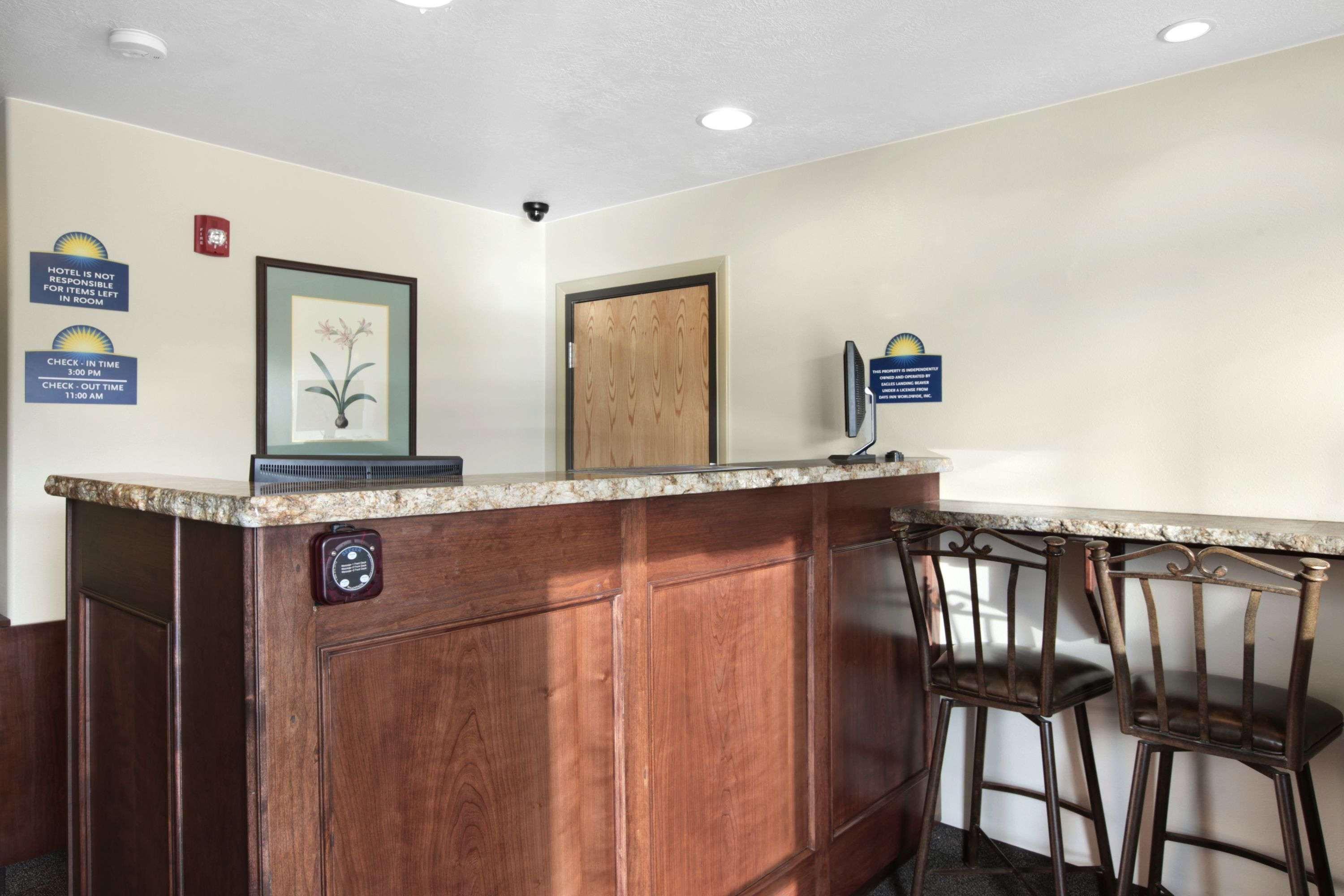 Days Inn By Wyndham Beaver Interior photo